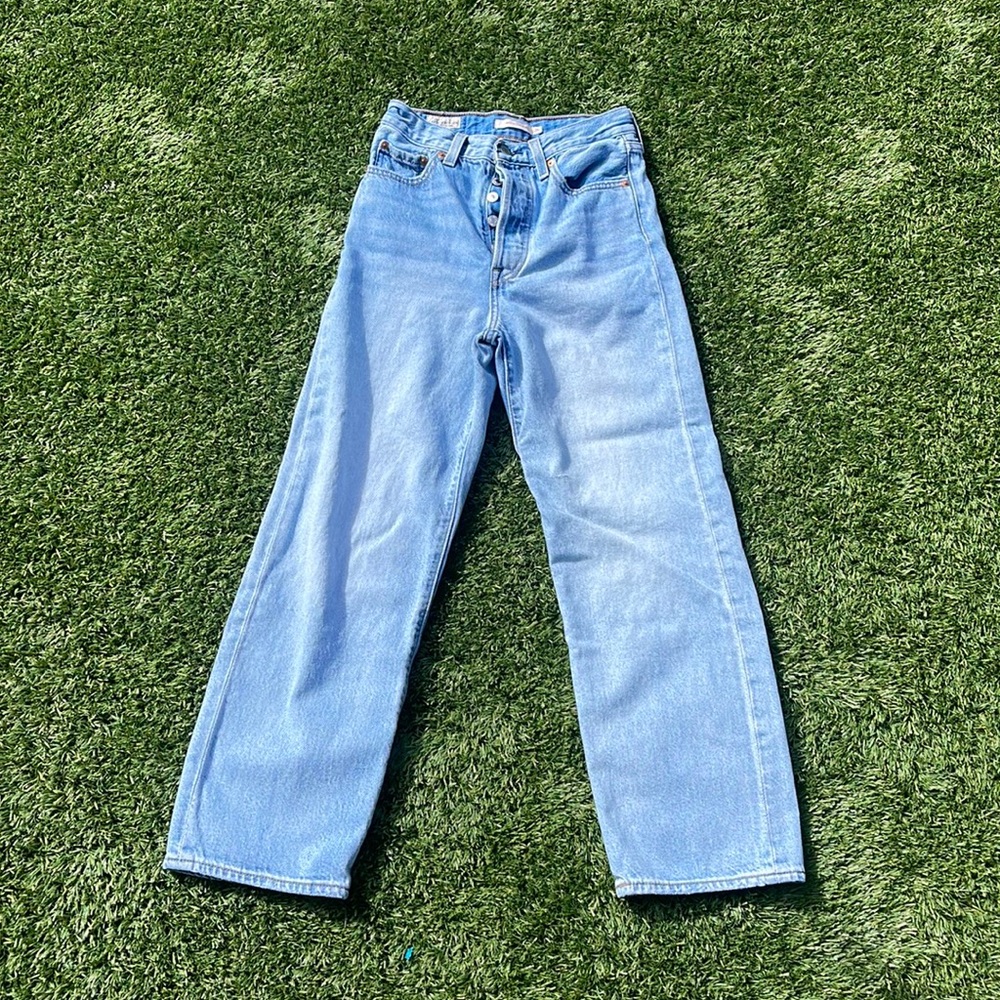 LEVIS RIBCAGE STRAIGHT SIZE 25